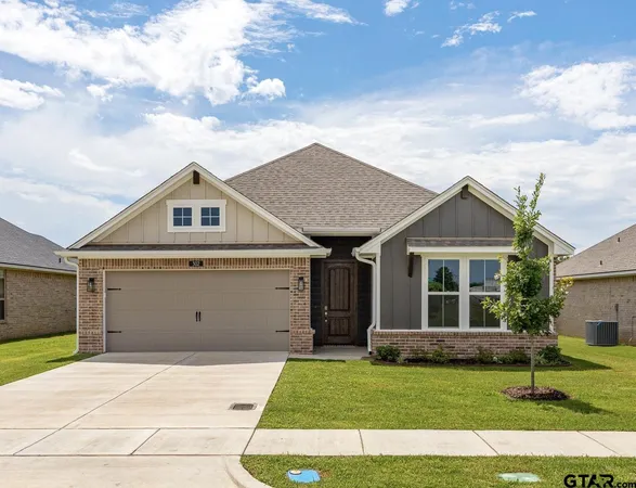 $319,990 | 302 Driftwood Way, Whitehouse, TX 75791