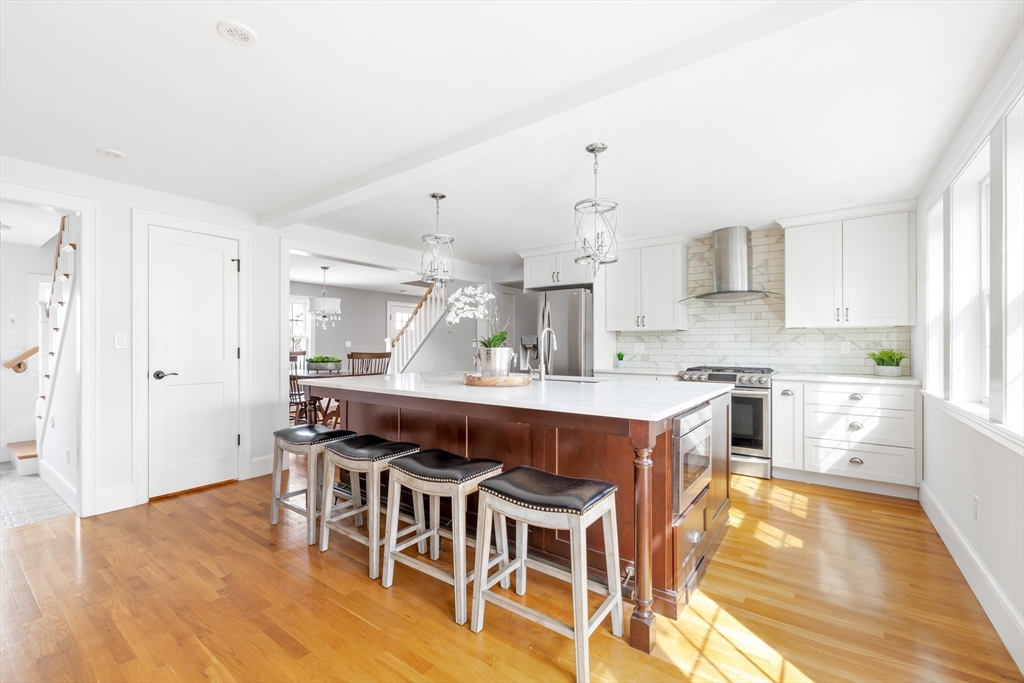 4 Greenough Street Needham, MA 02494 - Photo 5 of 39