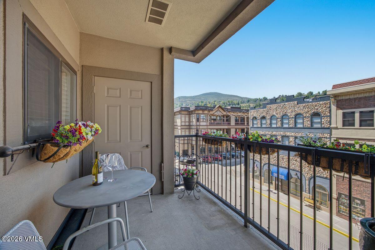 275 Main Street, Unit R306 Edwards, CO 81632 - Photo 6 of 16 Balcony