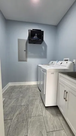 $575,000 | 859 John Street, Bensenville, IL 60106