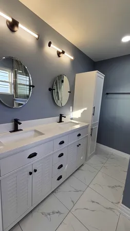 $575,000 | 859 John Street, Bensenville, IL 60106
