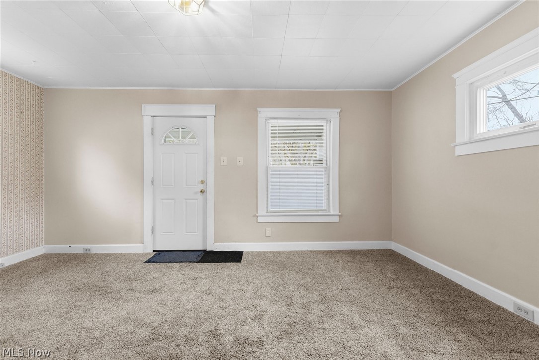 1887 Ritzman Court Akron, OH 44314 - Photo 6 of 24 Gallery Image 6