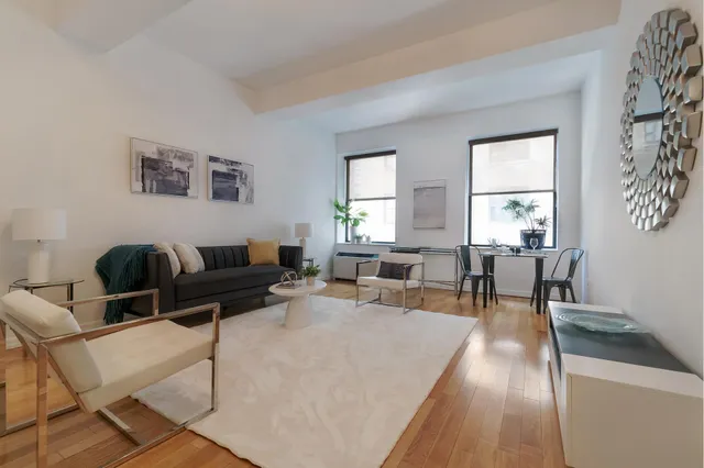 $900,000 | 99 John Street, Unit 425 | Financial District