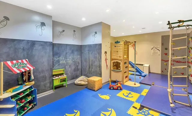 $900,000 | 99 John Street, Unit 425 | Financial District