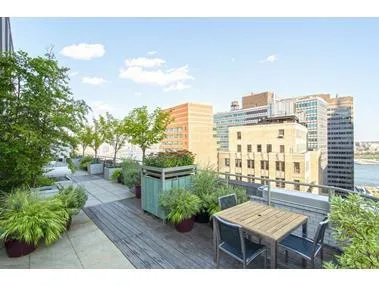 $900,000 | 99 John Street, Unit 425 | Financial District