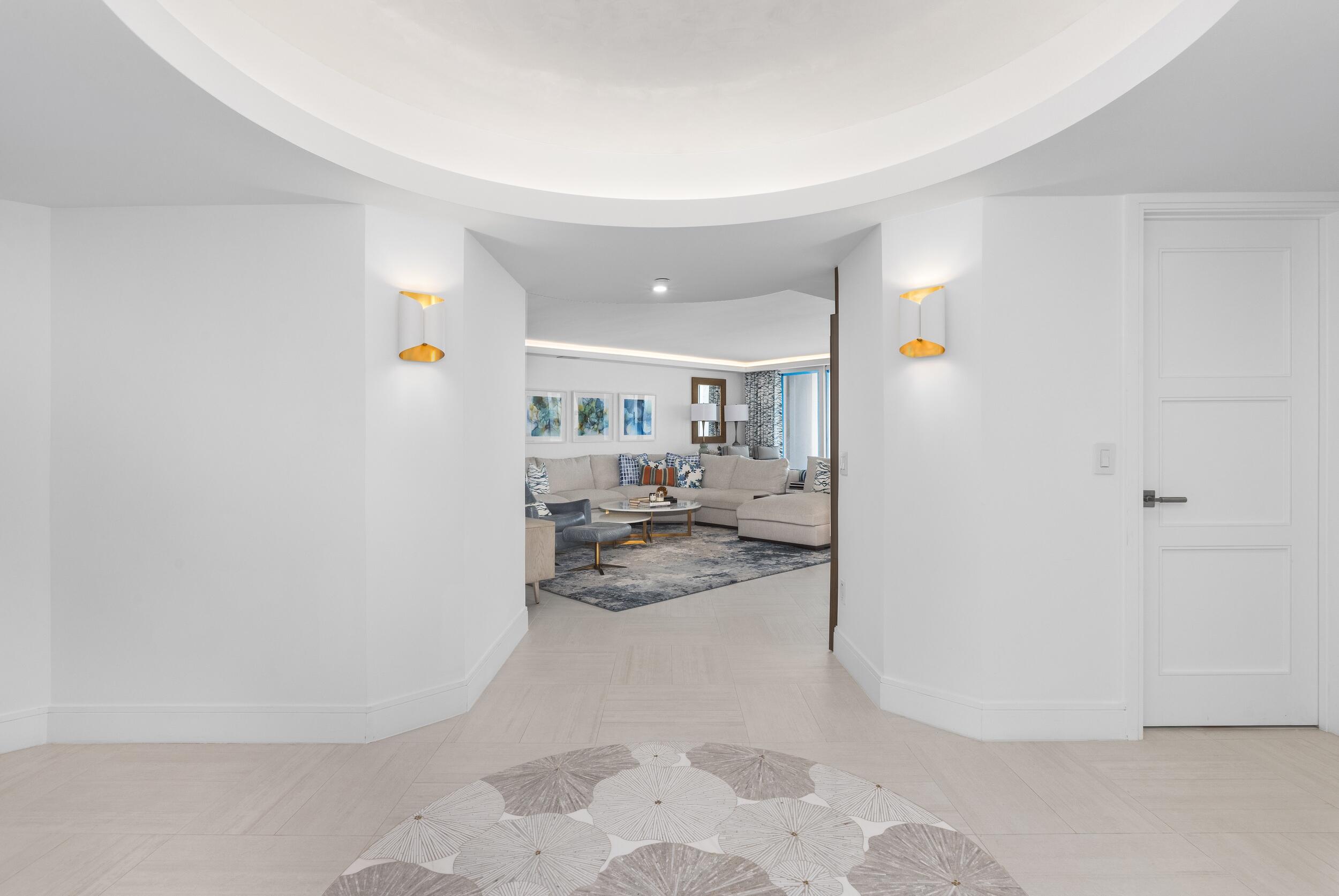 1500 South Ocean Boulevard, Unit 1505 Boca Raton, FL 33432 - Photo 29 of 48 Foyer