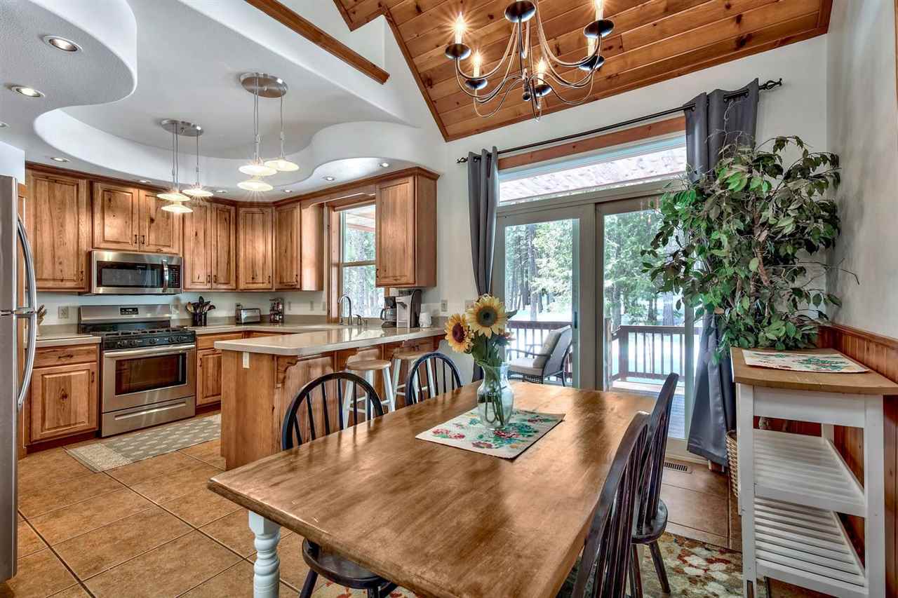 303 Mountain View Road Calpine, CA 96124 - Photo 4 of 15