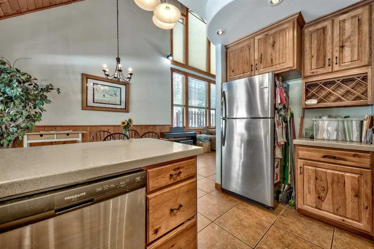 303 Mountain View Road Calpine, CA 96124 - Photo 8 of 15