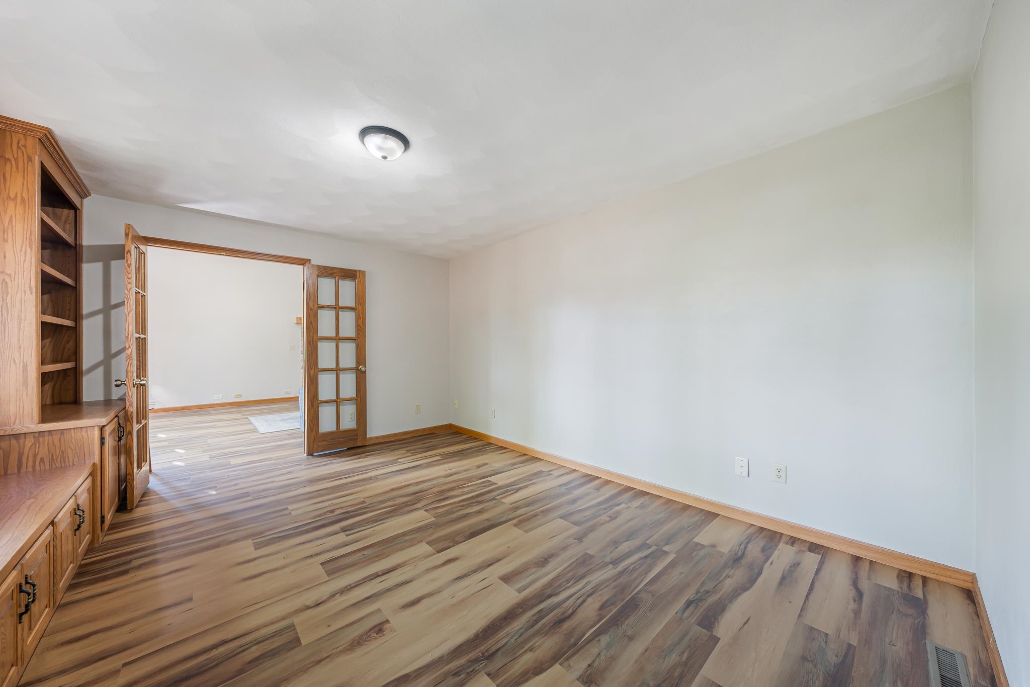 1711 Robin Way Appleton, WI 54915 - Photo 9 of 63