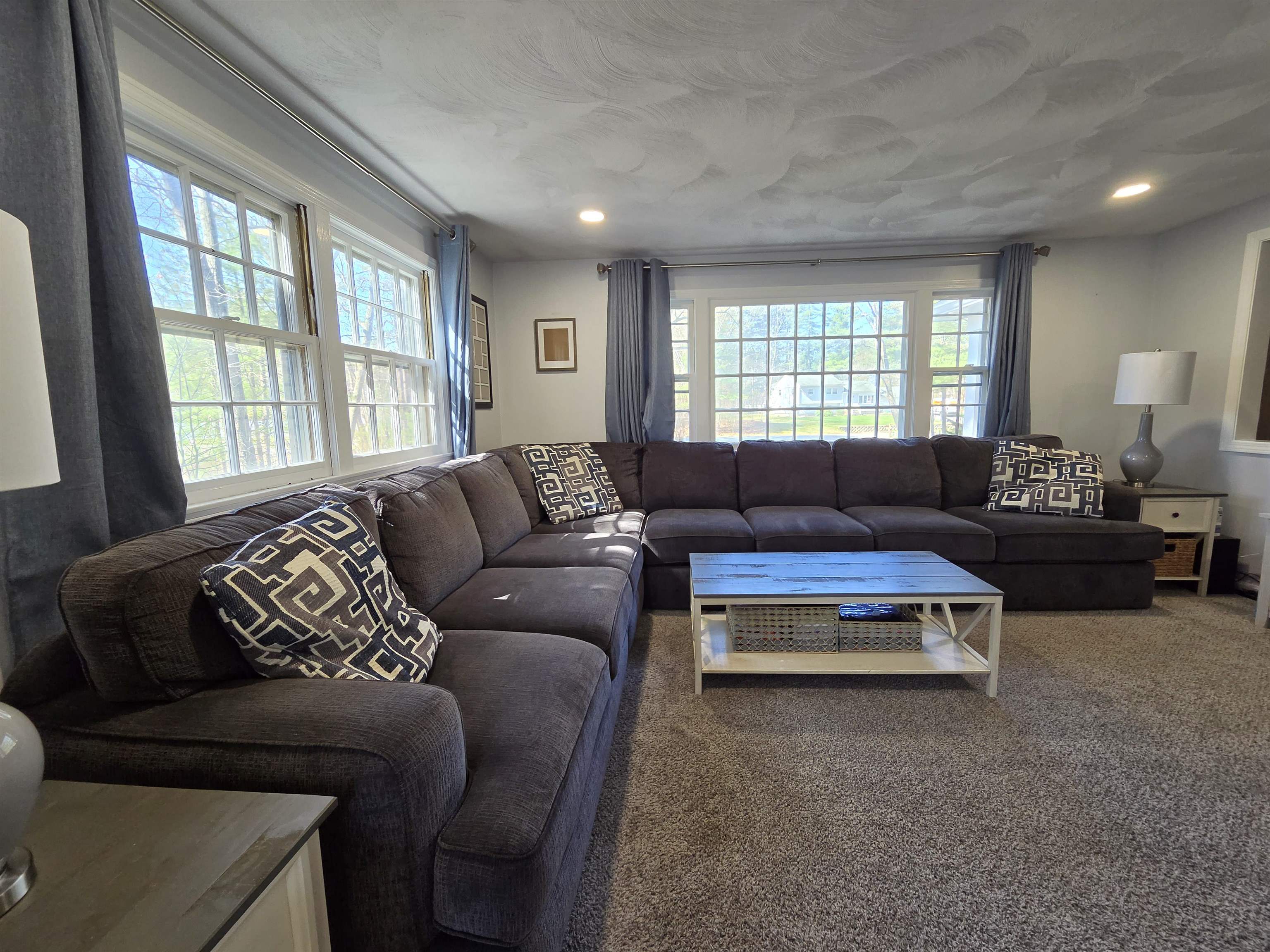 22 Tokanel Road Windham, NH 03087 - Photo 4 of 24