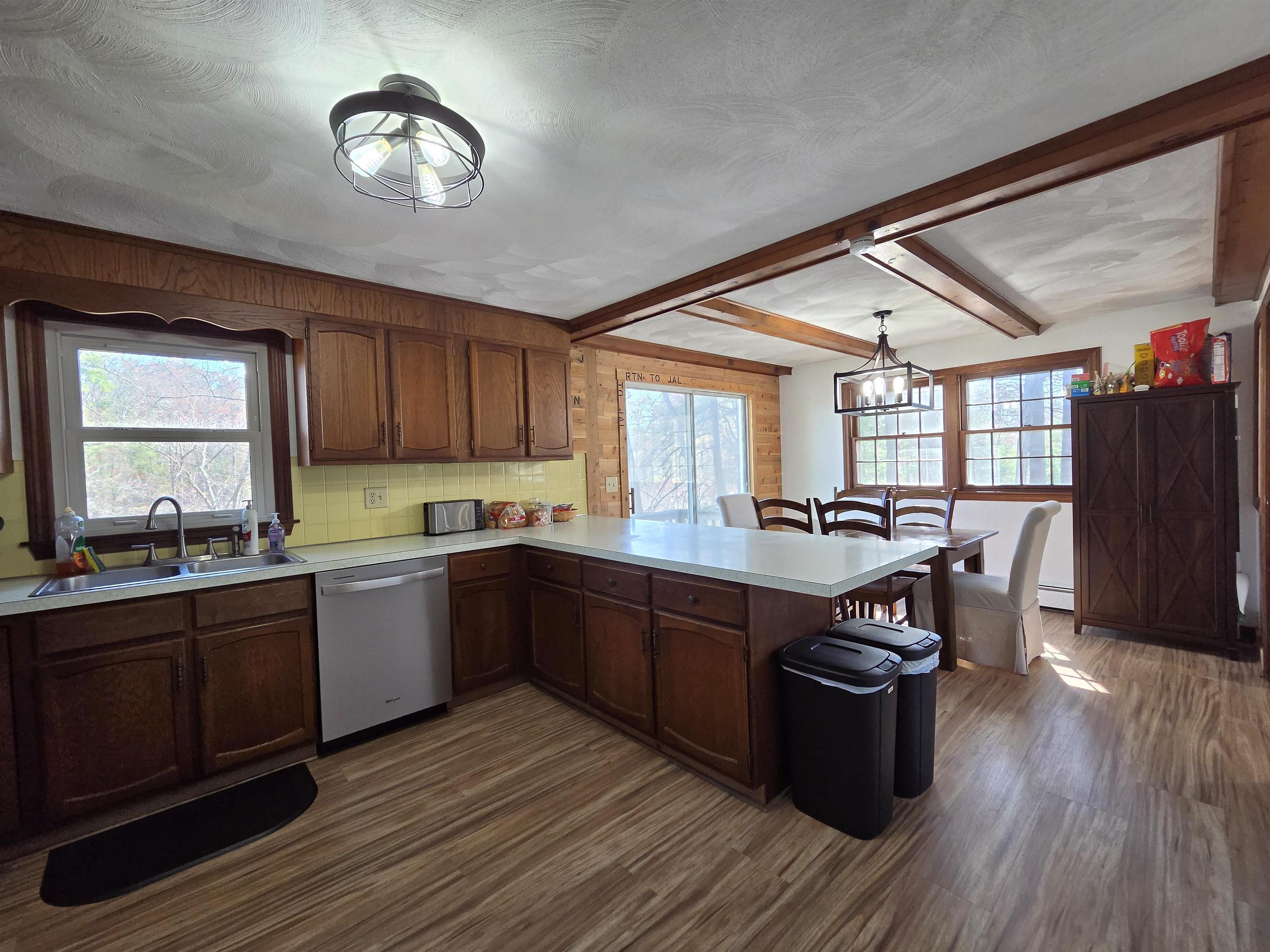 22 Tokanel Road Windham, NH 03087 - Photo 9 of 24