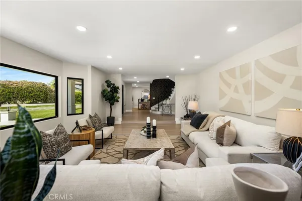 $5,199,000 | 10282 Old Lamplighter Lane, Villa Park, CA 92861