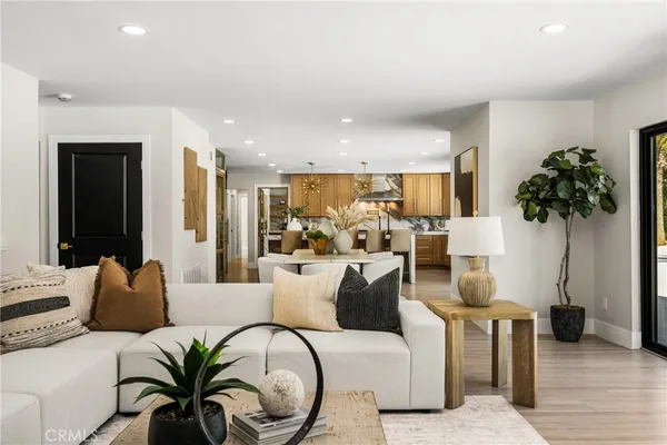$5,199,000 | 10282 Old Lamplighter Lane, Villa Park, CA 92861