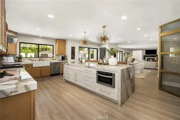 $5,199,000 | 10282 Old Lamplighter Lane, Villa Park, CA 92861