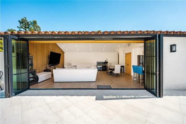 $5,199,000 | 10282 Old Lamplighter Lane, Villa Park, CA 92861