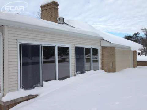6561 Flushing Road Flushing, MI 48433 - Photo 15 of 16 20427164-15.JPG