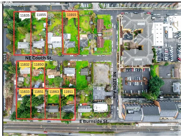 a view of entryway with outdoor area