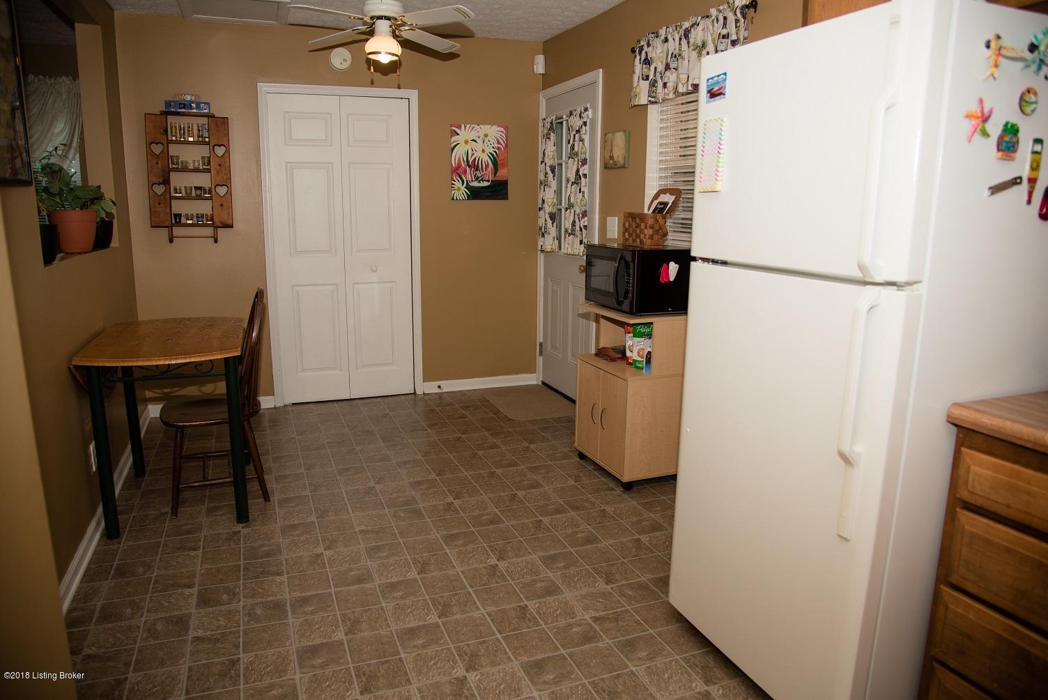7808 Rochelle Road Louisville, KY 40228 - Photo 8 of 40 DSC_3828_small