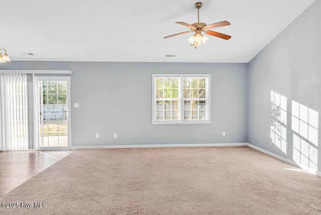 $1,600 | 105 Gamble Way, Hubert, NC 28539