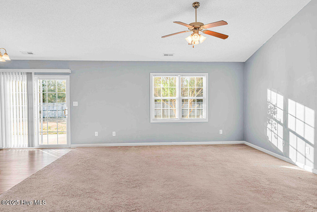 105 Gamble Way Hubert, NC 28539 - Photo 3 of 24 DSC_0813