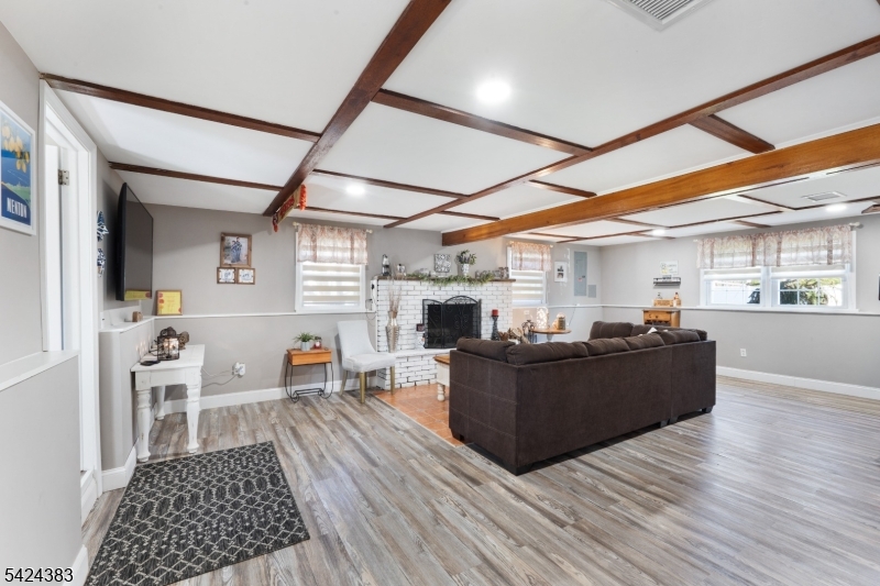 68 Doris Way Clark, NJ 07066 - Photo 23 of 35