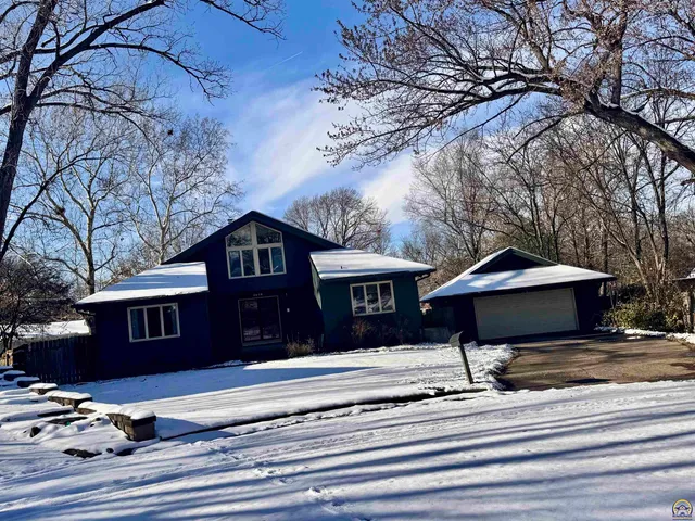 $245,000 | 1918 Southwest Sieben Court, Topeka, KS 66611