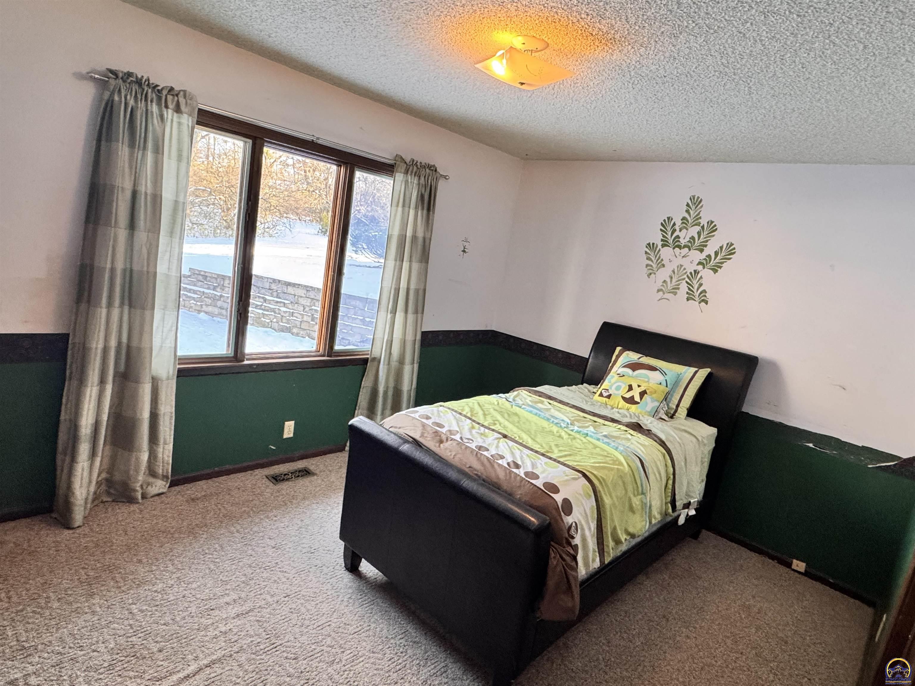 1918 Southwest Sieben Court Topeka, KS 66611 - Photo 17 of 23