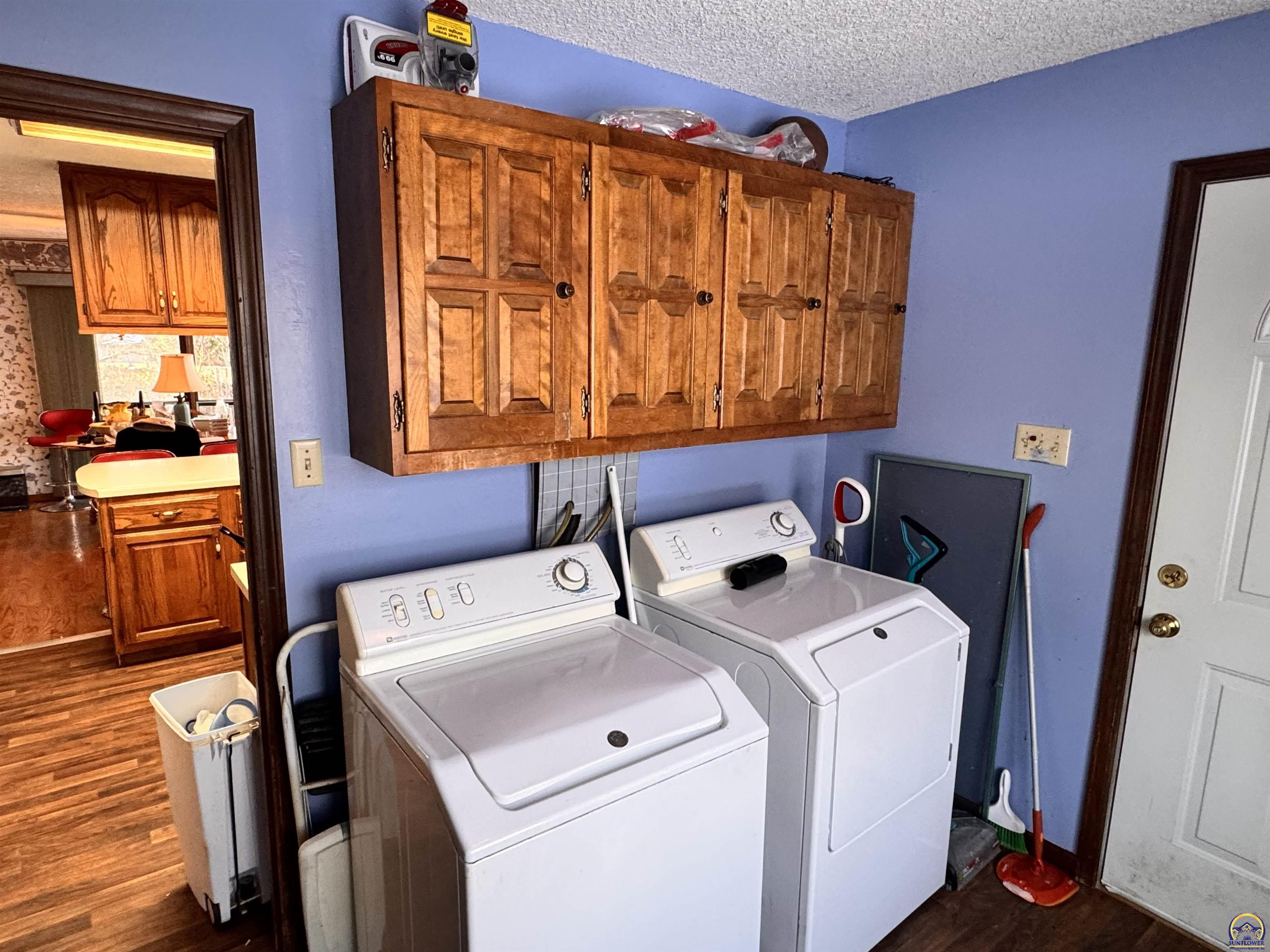 1918 Southwest Sieben Court Topeka, KS 66611 - Photo 9 of 23