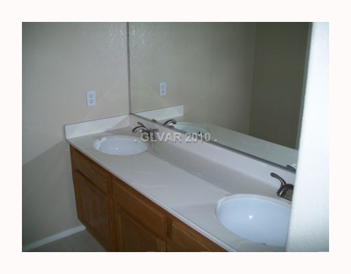 2187 Eclair Circle Las Vegas, NV 89142 - Photo 9 of 16 Master Bath/Spa.