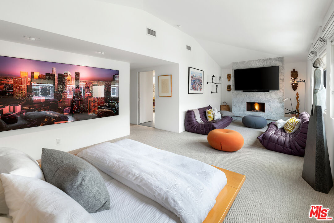 135 Mast Mall Marina del Rey, CA 90292 - Photo 19 of 32 a bedroom with furniture and a flat screen tv