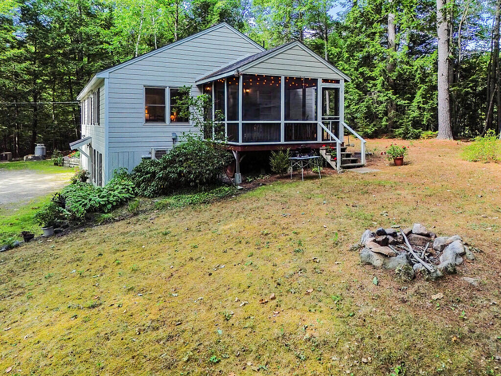 Side yard & fire pit
