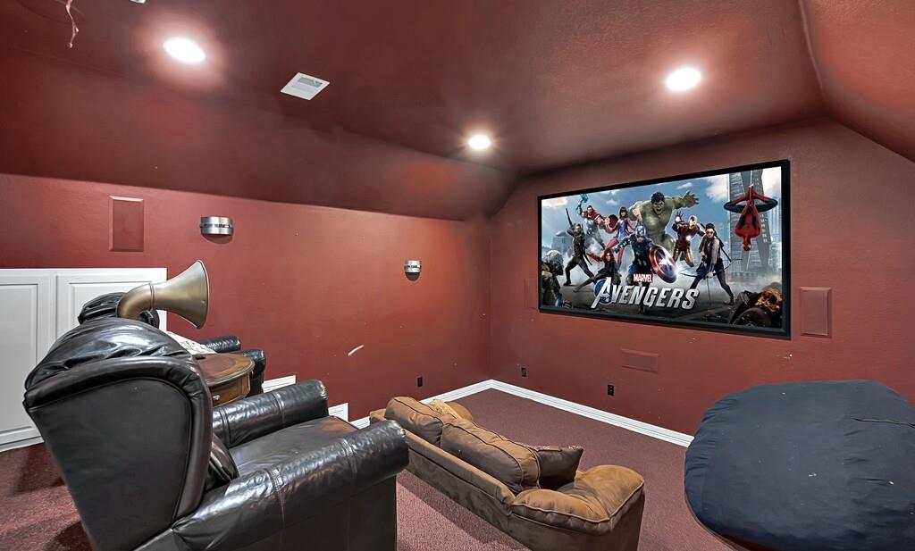 74 Independence Trail Waco, TX 76708 - Photo 31 of 40 a room with furniture and screen