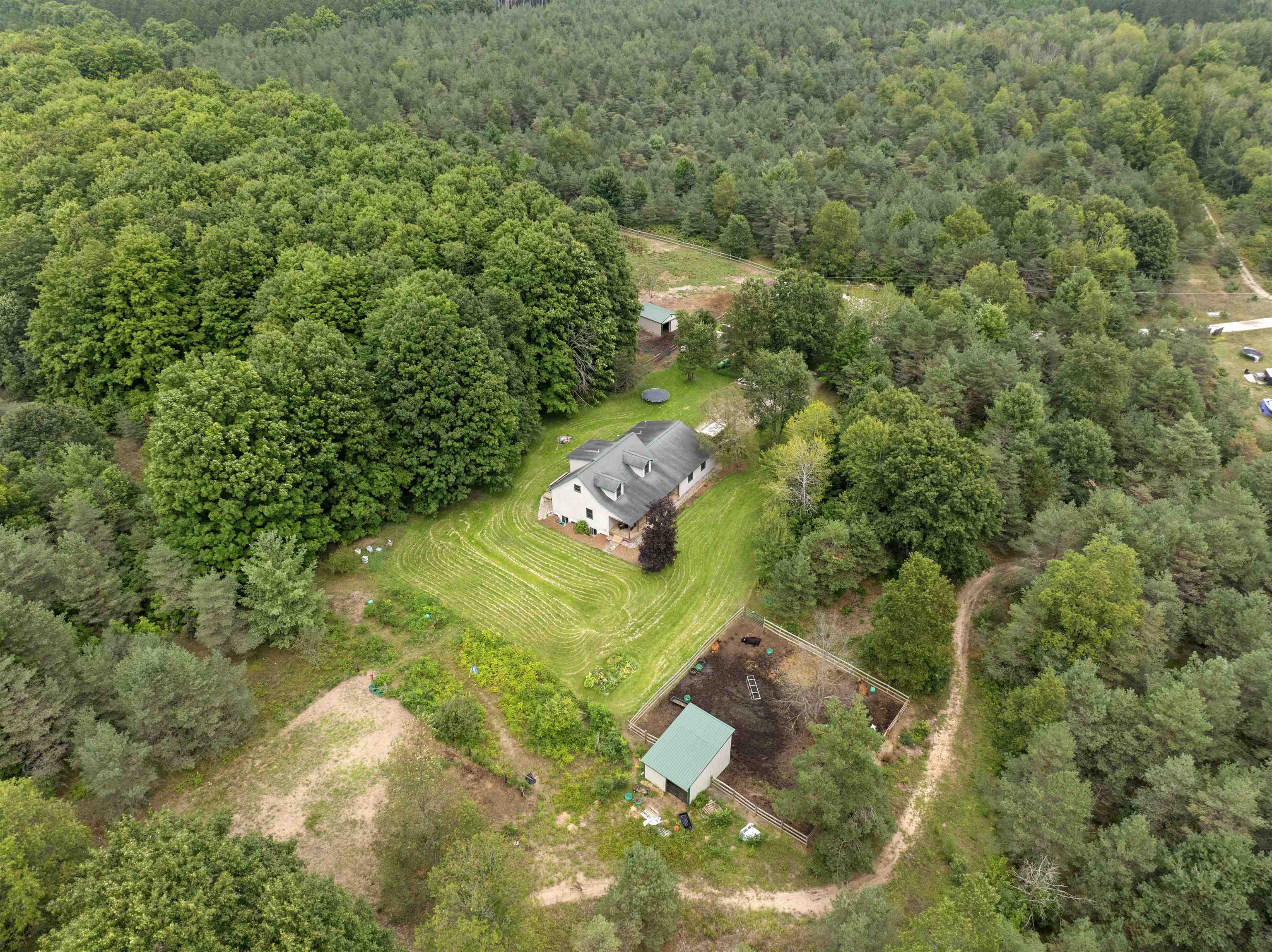 20680 Cinder Road Interlochen, MI 49643 - Photo 12 of 46 1949692-d69dea93-f5ee-4a31-b7b2-1a974d9f4bc5.JPG