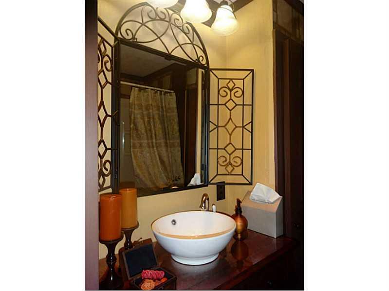 2590 Turkey Ridge Road Apollo, PA 15613 - Photo 12 of 24 Full Bath.