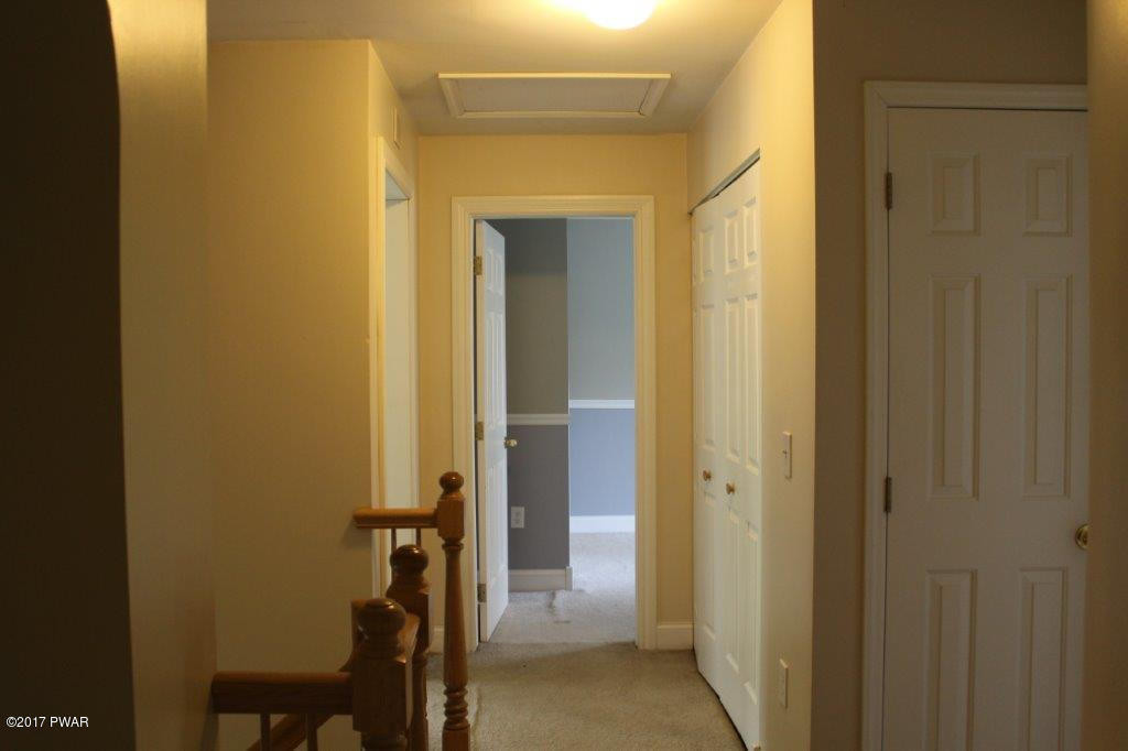 129 Oak Hill Road Hawley, PA 18428 - Photo 17 of 33