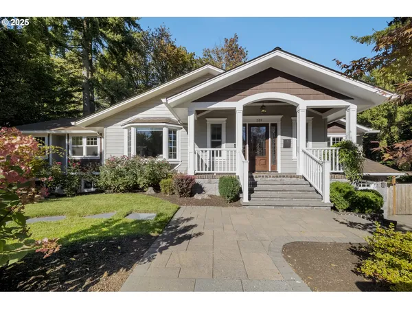 $1,650,000 | 289 G Avenue, Lake Oswego, OR 97034