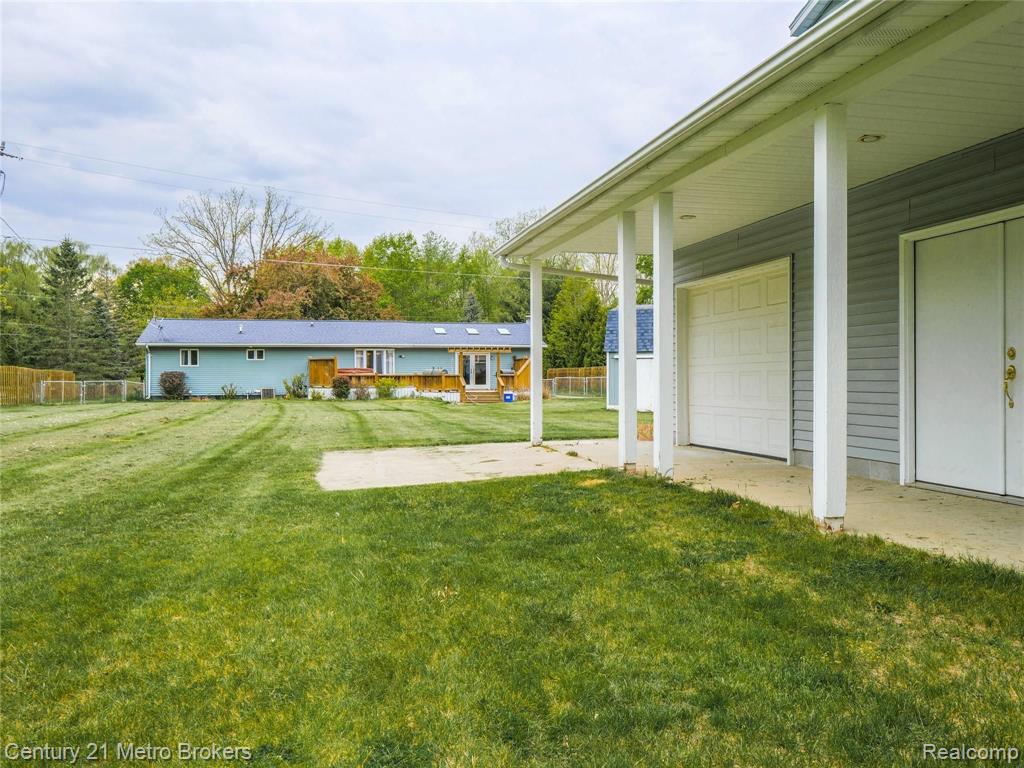 9551 Bray Road Millington, MI 48746 - Photo 37 of 40
