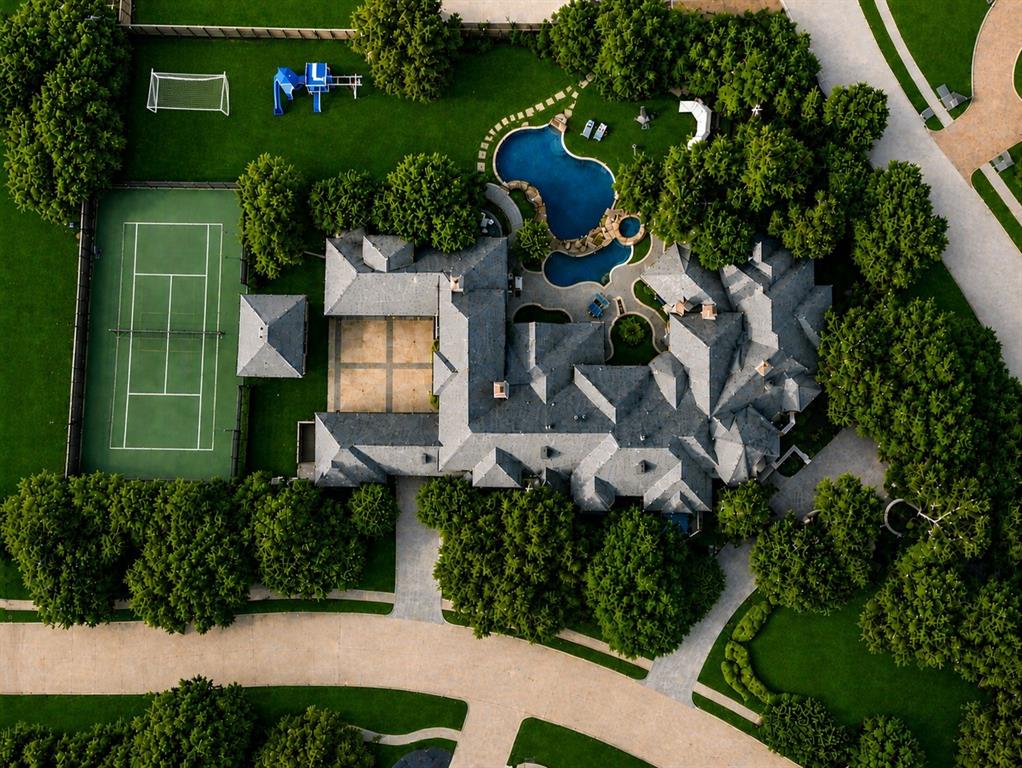 6413 Old Gate Road Plano, TX 75024 - Photo 38 of 39 an aerial view of a house with a garden and swimming pool