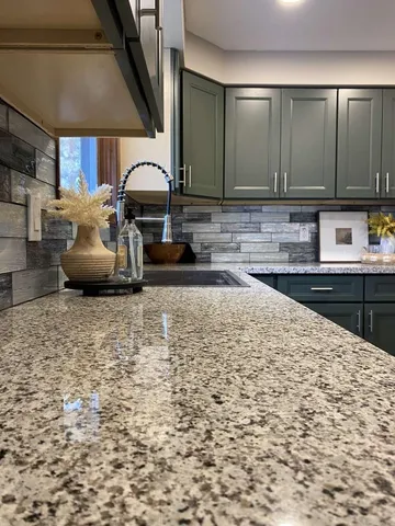 $624,900 | 27603 North Cottonwood Road, Chattaroy, WA 99003