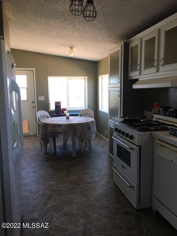 8821 South Fillmore Road Tucson, AZ 85736 - Photo 7 of 38 Gallery Image 7