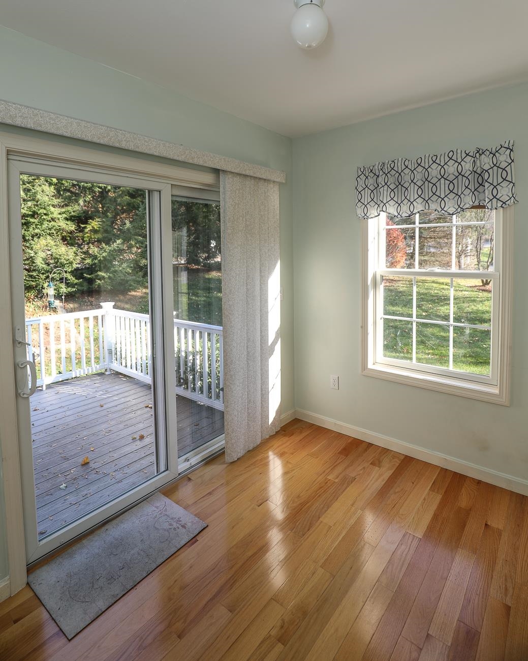 16 Carriage Road, Unit 16 Litchfield, NH 03052 - Photo 13 of 28