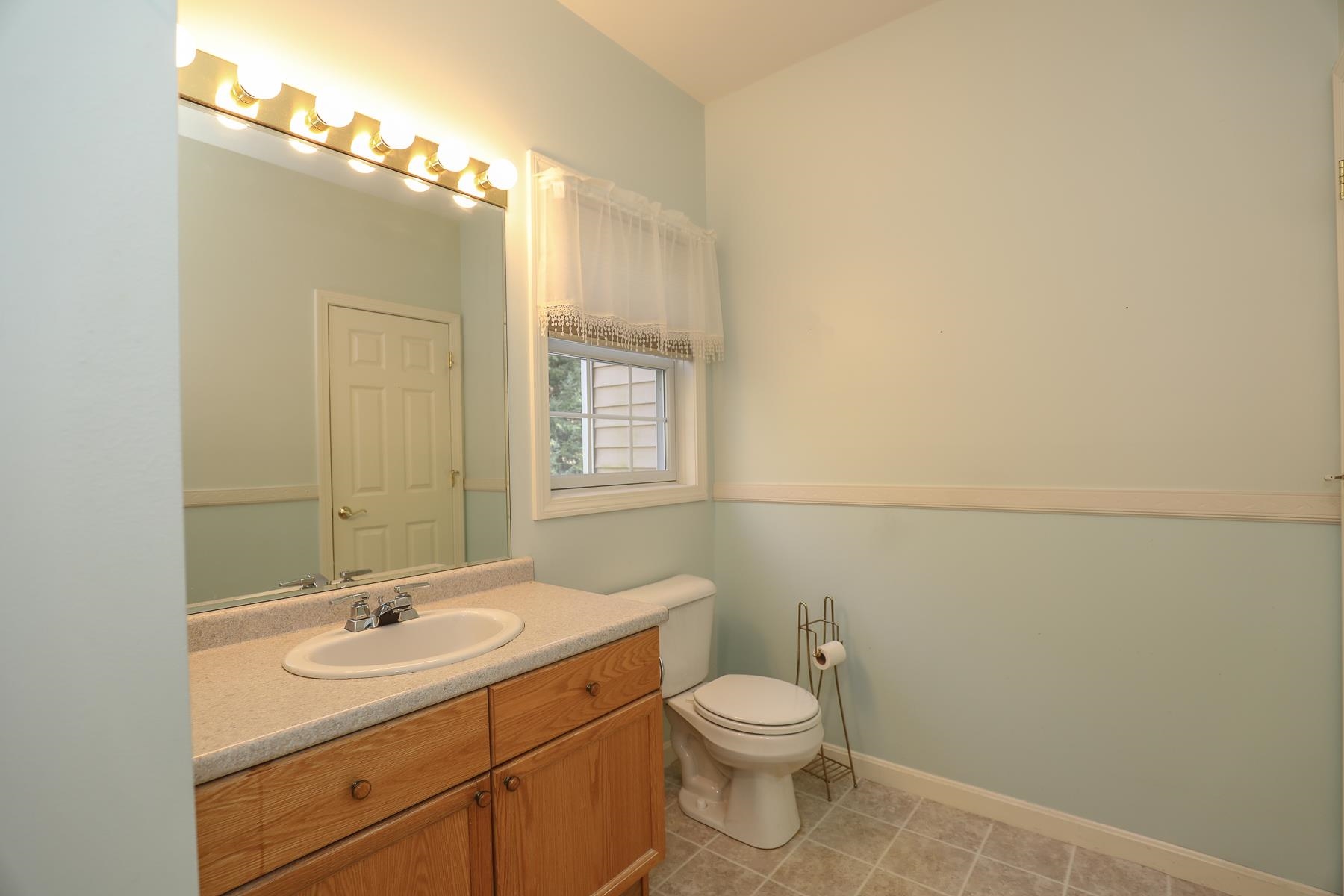 16 Carriage Road, Unit 16 Litchfield, NH 03052 - Photo 18 of 28