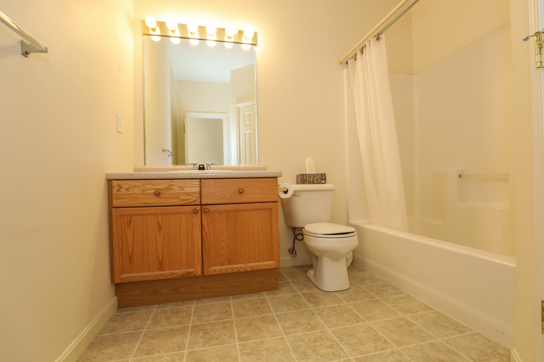 16 Carriage Road, Unit 16 Litchfield, NH 03052 - Photo 22 of 28