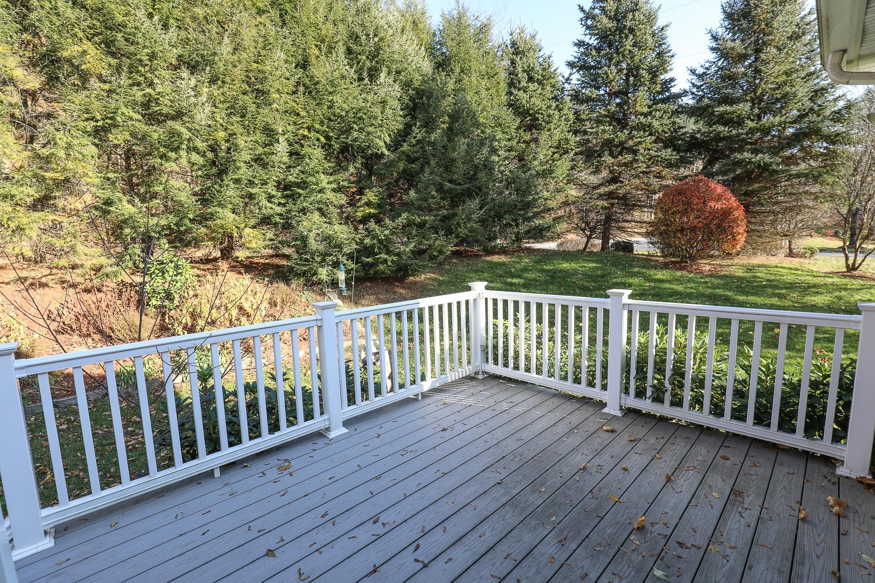 16 Carriage Road, Unit 16 Litchfield, NH 03052 - Photo 24 of 28