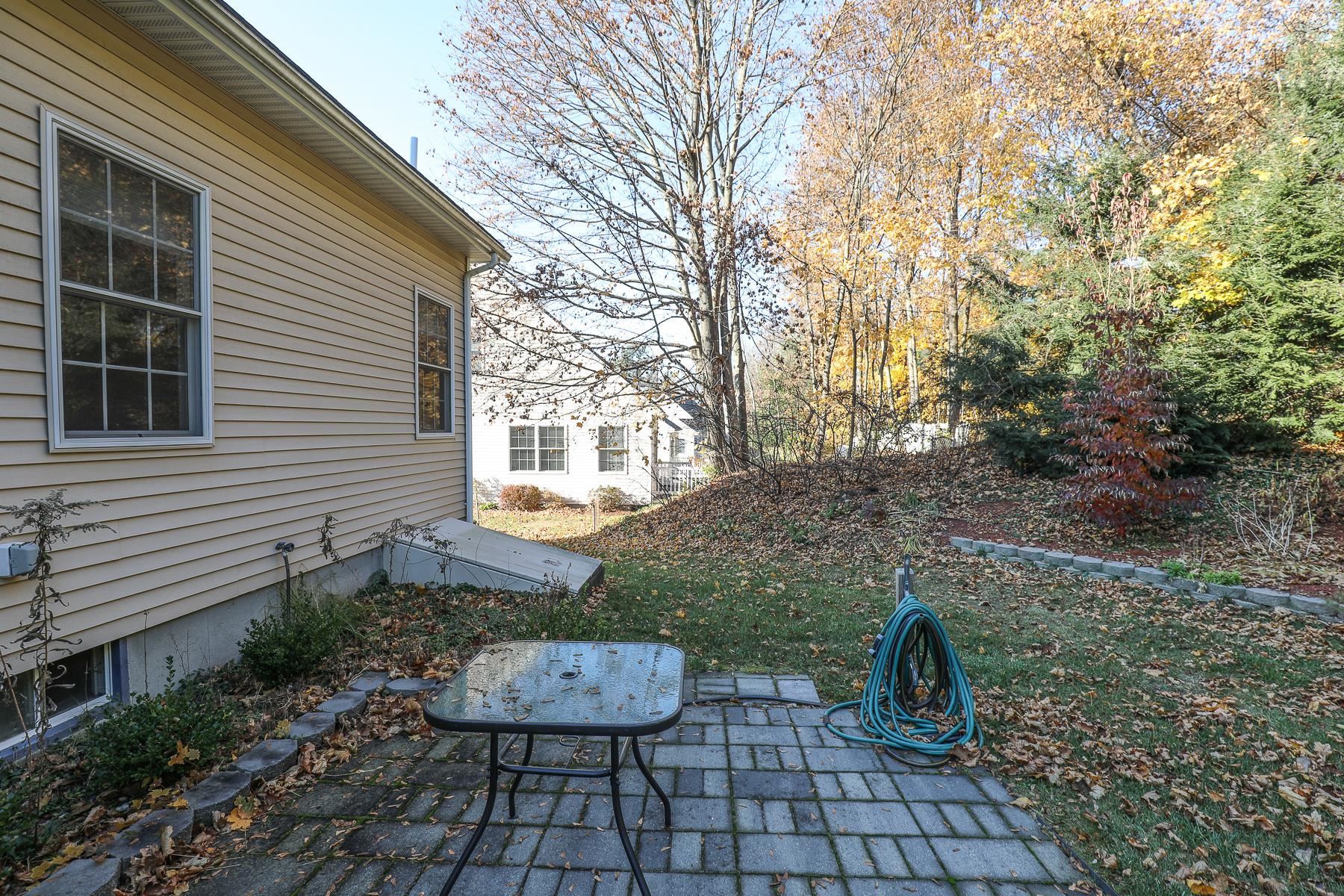 16 Carriage Road, Unit 16 Litchfield, NH 03052 - Photo 25 of 28