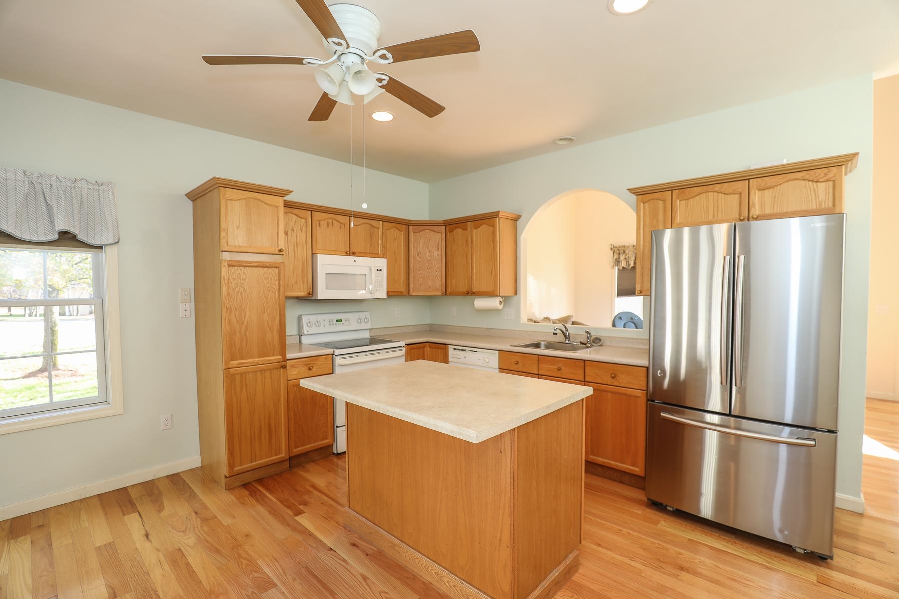 16 Carriage Road, Unit 16 Litchfield, NH 03052 - Photo 10 of 28