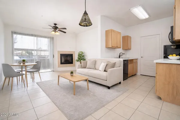 $175,000 | 2929 West Yorkshire Drive, Unit 1072, Phoenix, AZ 85027