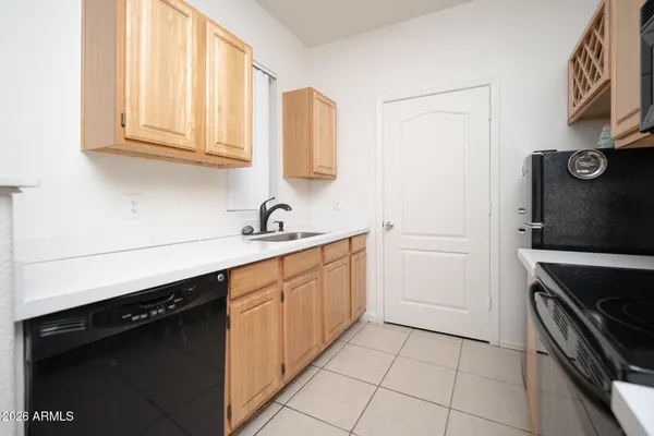 $175,000 | 2929 West Yorkshire Drive, Unit 1072, Phoenix, AZ 85027