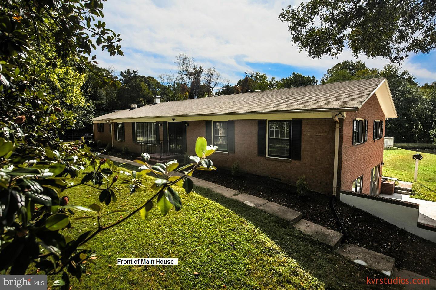 10654 Gunston Road Lorton, VA 22079 - Photo 4 of 23 Interior (General)