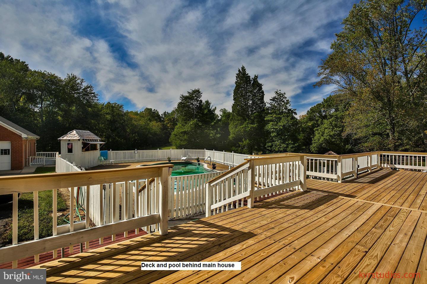 10654 Gunston Road Lorton, VA 22079 - Photo 6 of 23 Exterior (Rear)